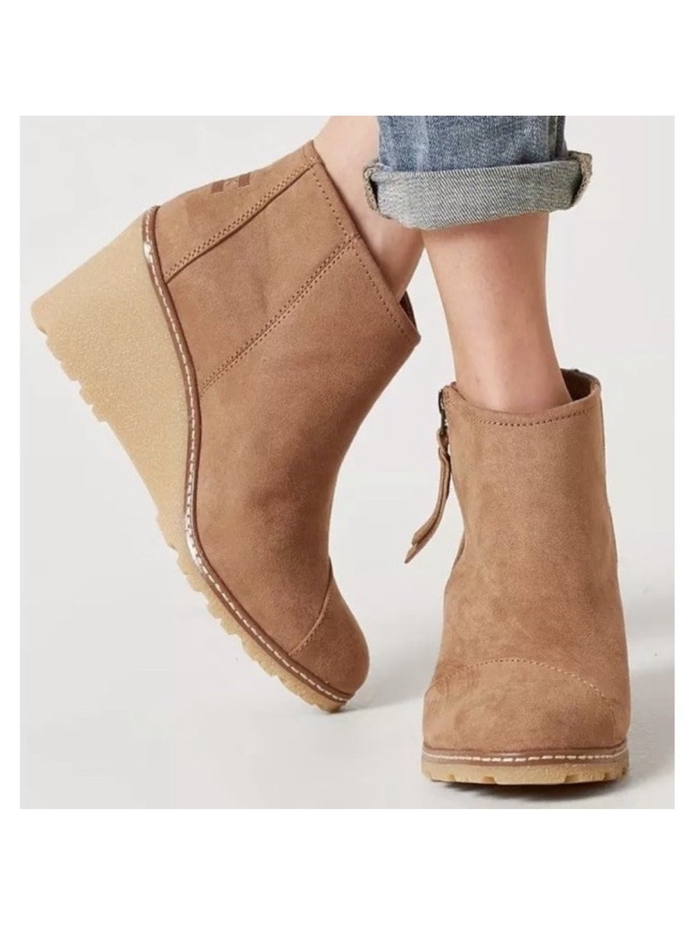 Toms Avery Wedge Bootie Size 9